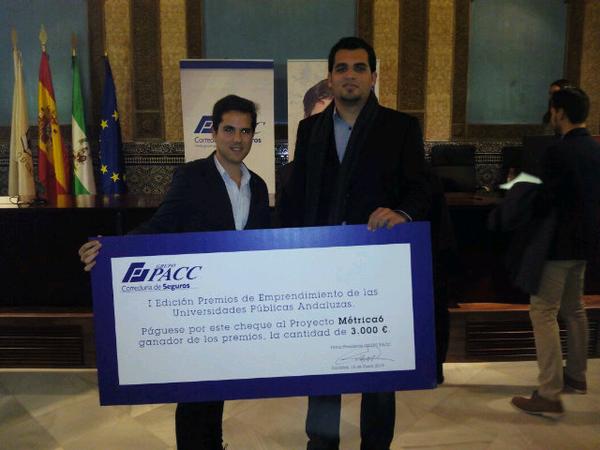 Equipo de Métrica6 con el cheque del Premio PACC 2015 de 3.000€ otorgado por Préstamos y Créditos a Empresas de las Universidades Públicas Andaluzas