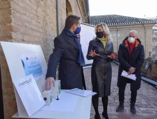 Logo EDUSI Ayuntamiento de Granada financiado por FEDER – Métrica6 gana los ODS2030 de la ONU gracias a proyectos como los sensores de calidad del aire para Granada